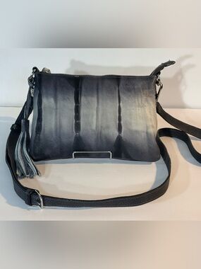 J. Jill Genuine Leather Navy White Ombre Crossbody Bag Tassel Purse